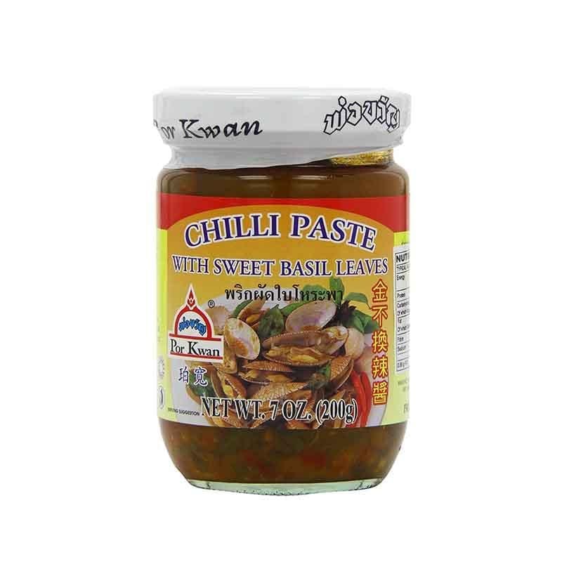 Por Kwan Chili Paste mit süßen Basilikumblättern