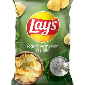 legt Joghurt und saisonale Grüns