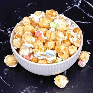 Getreide und Marshmallow Popcorn