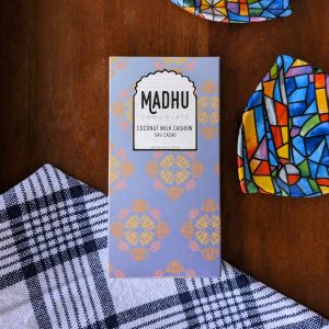Madhu Schokolade Kokosmilch Cashew – 54% Kakao Schokoriegel