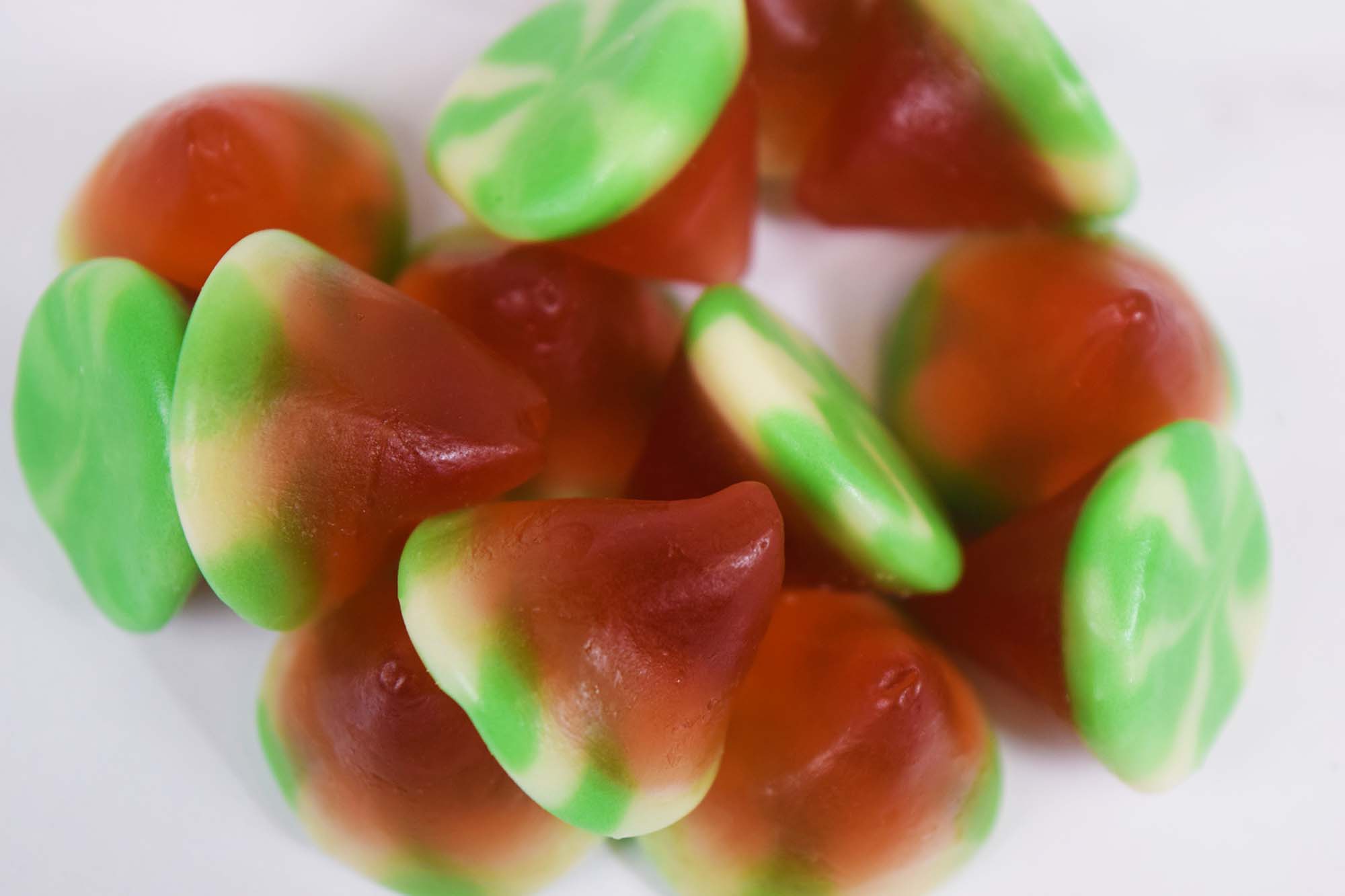 Gummi Erdbeerkegel