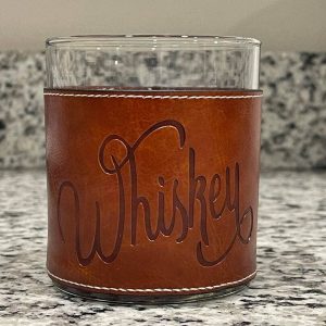 Barrel Down South – Whiskey Word Kunstleder Felsen Glas