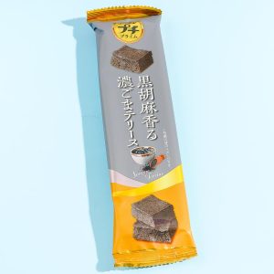 Bourbon Petit Prime Sesam-Terrinkuchen beißt