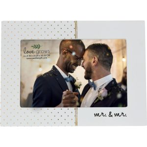 “Mr. & Mr..” Rustikale weiß getünchte 7,5′′ x 5,5′′ Fotorahmen – hält 6′′ x 4′′