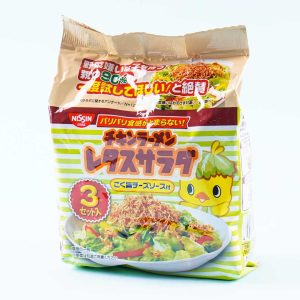 Nissin Chicken Ramen Lettuce Salad With Rich Käsesauce-Packung