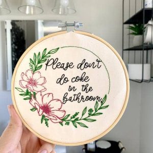 Buffalovely – Please Don’t Do Coke in the Bathroom gestickter Reifen