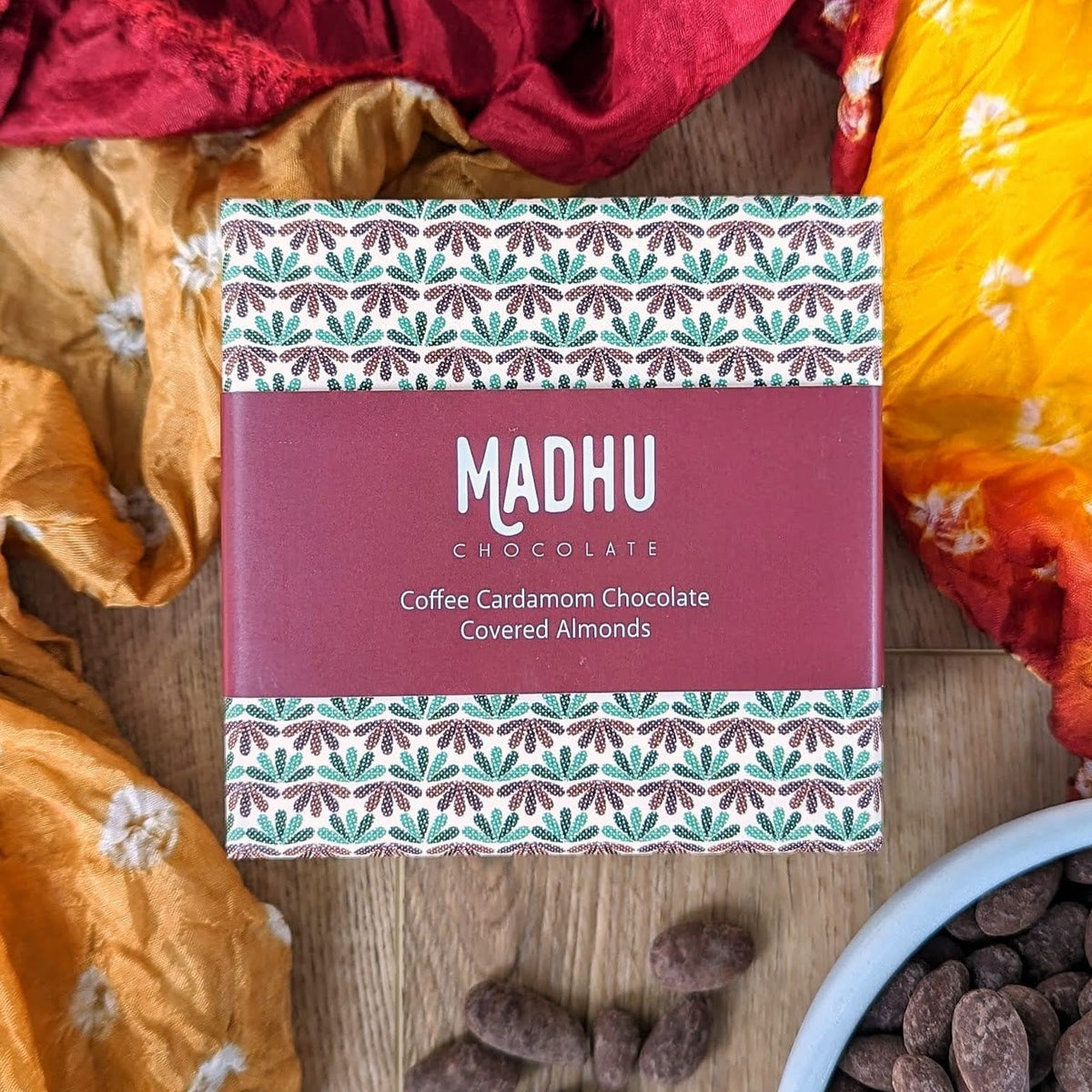 Madhu Schokolade Kaffee Kardamom Schokolade Mandeln