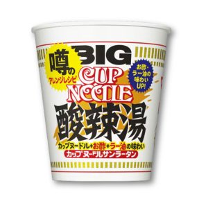 Nissin Cup Nudeln groß – heiß und sauer
