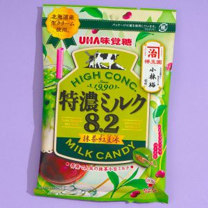 UHA Tokuno Milch 8.2 hochkonzentrierte Süßigkeiten – Matcha & rote Bohne